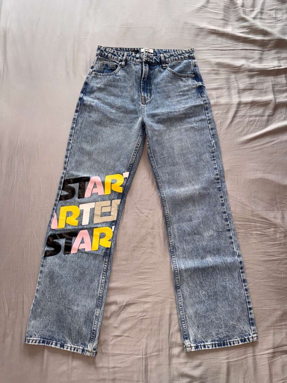 Light Wash Straight Jeans with Colorblock 'STARTER' Graphic